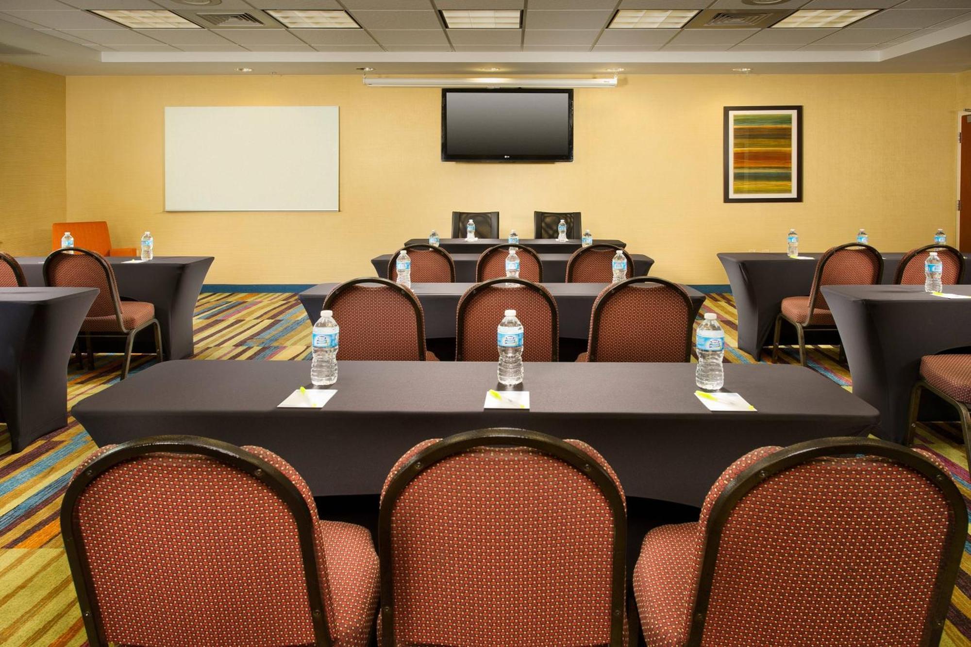 Fairfield Inn & Suites By Marriott Marshall Eksteriør bilde