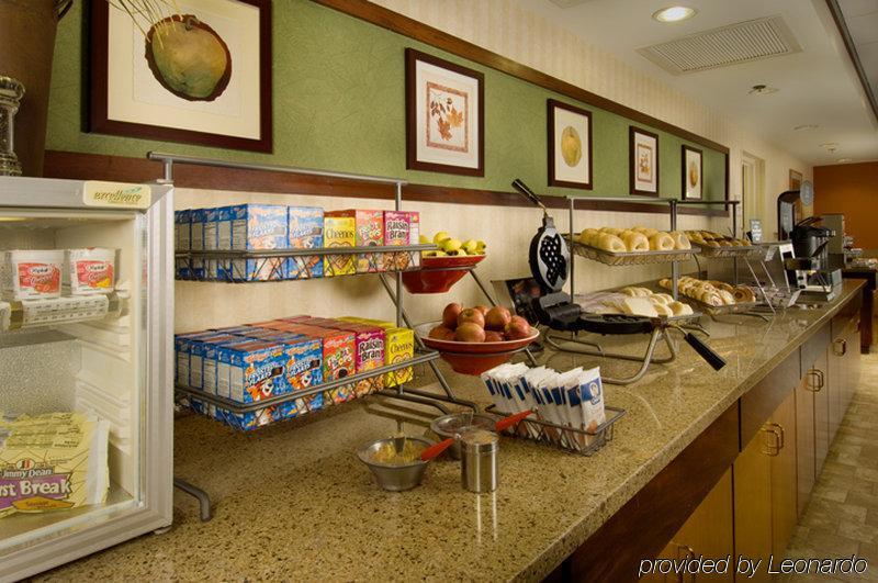 Fairfield Inn & Suites By Marriott Marshall Restaurant bilde