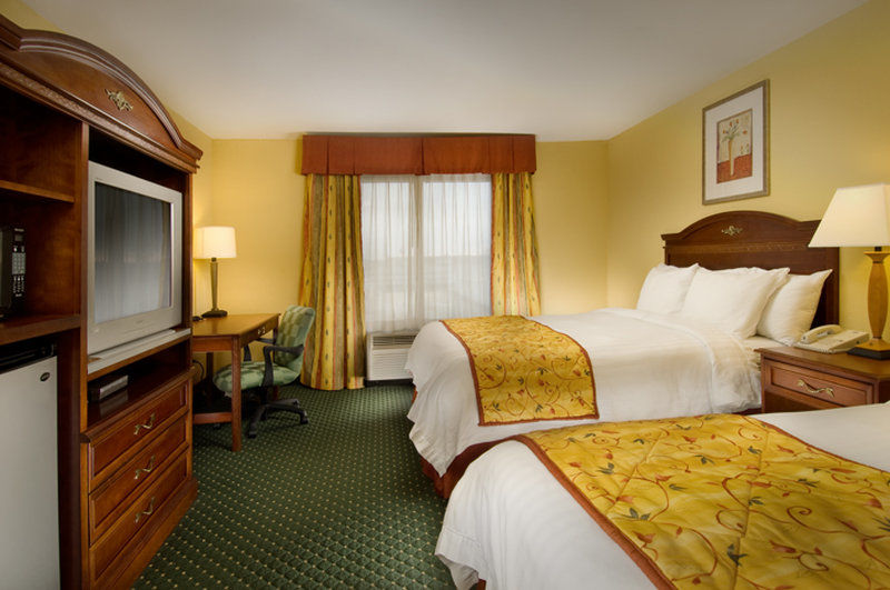 Fairfield Inn & Suites By Marriott Marshall Eksteriør bilde