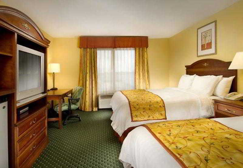 Fairfield Inn & Suites By Marriott Marshall Eksteriør bilde